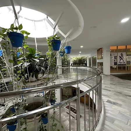 Luxury Frontal Al Mar, Benalbeach Apartamento *